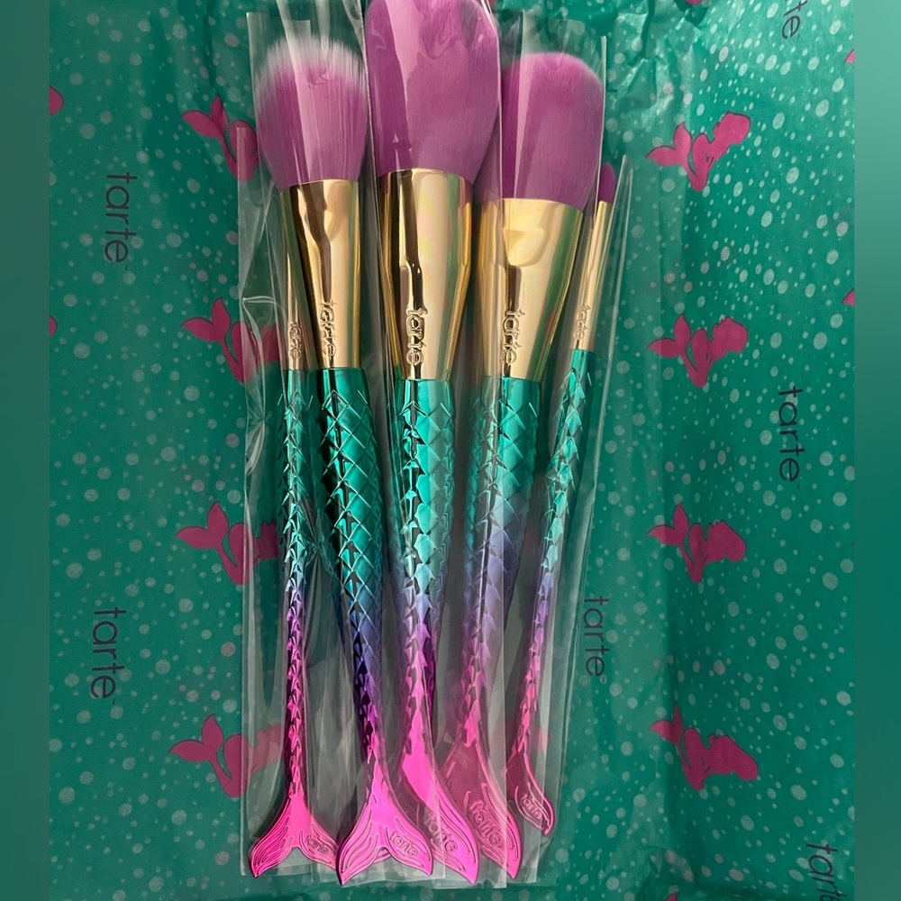 Tarte make-up brushes